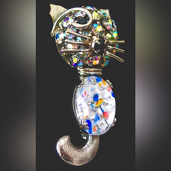 WARNER KITTY CAT BROACH MID CENTURY VINTAGE AURORA BOREALIS SPECKLED CABOCHON - Picture 2 of 8